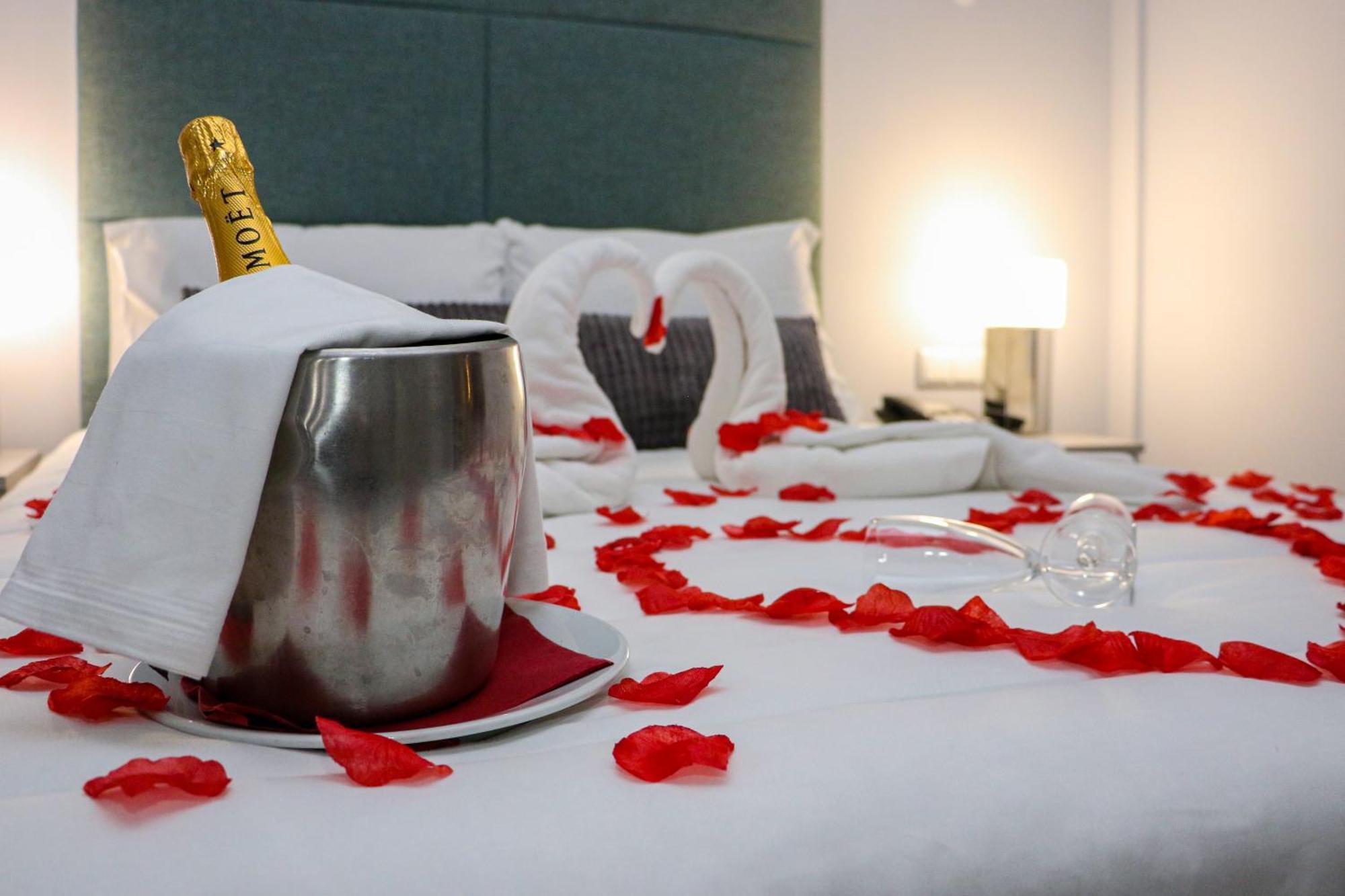 Double Room,1551852364:JPEG